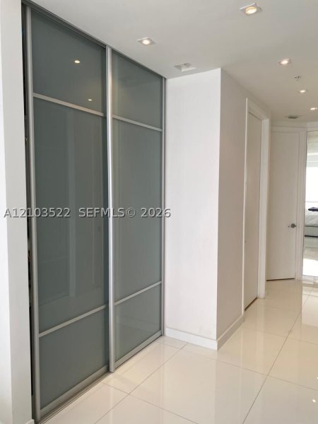 Apartment for rent at Trump Royale 3306