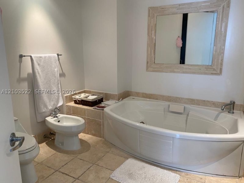 Apartment for rent at Trump Royale 3306