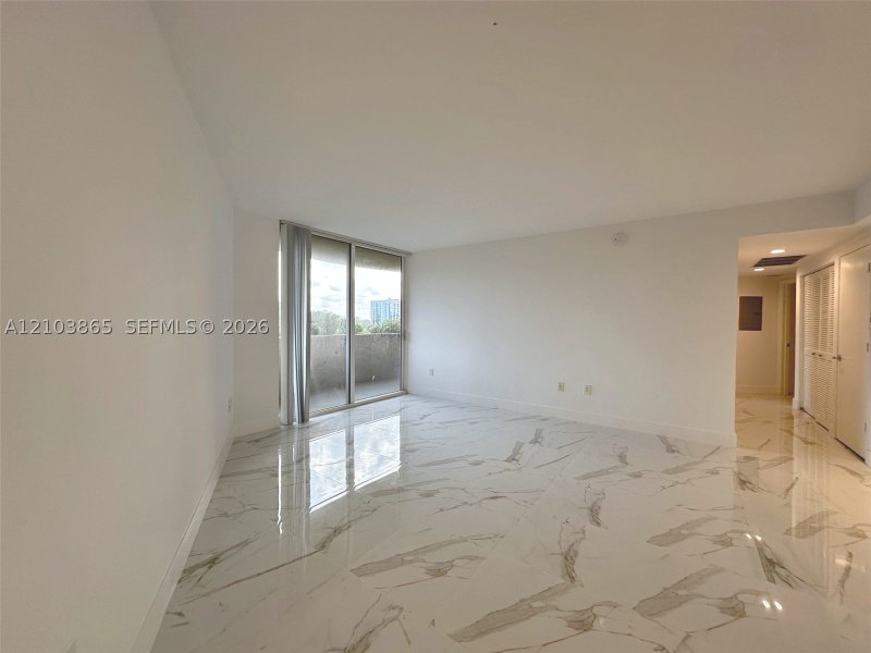 Aluguel de apartamento no Turnberry On The Green 406