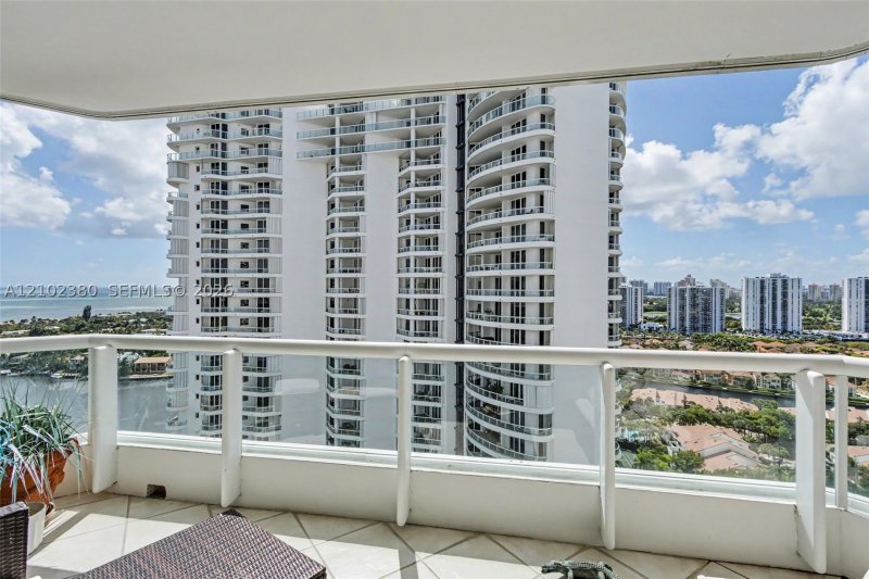 Condo for sale at Atlantic Two at The Point 2202