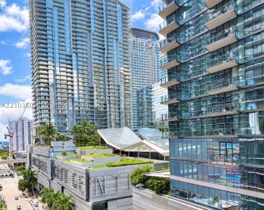 Comprar apartamento en SLS Lux Brickell 4106