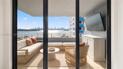 Comprar apartamento no Waverly 708