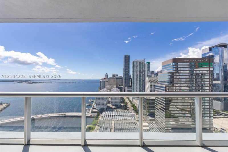 Condo for sale at Icon Brickell Tower II 3401