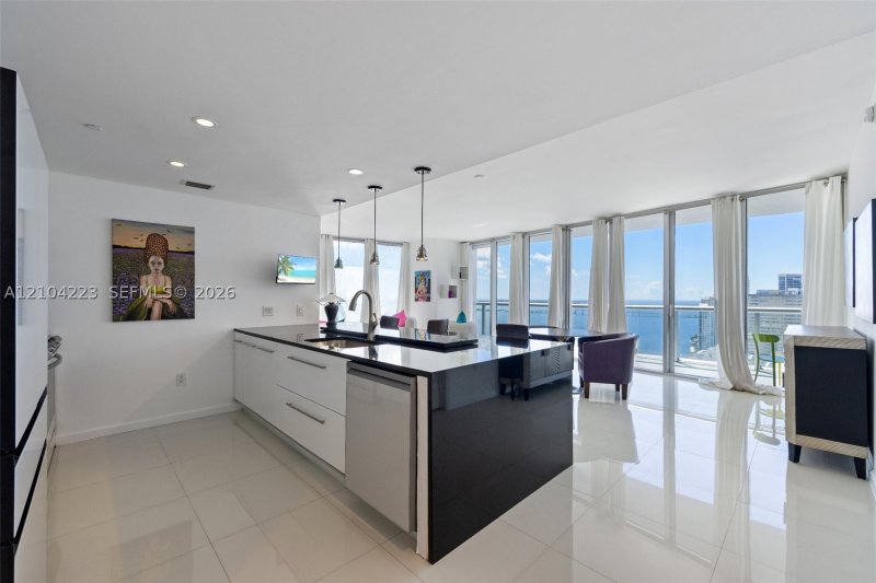 Condo for sale at Icon Brickell Tower II 3401