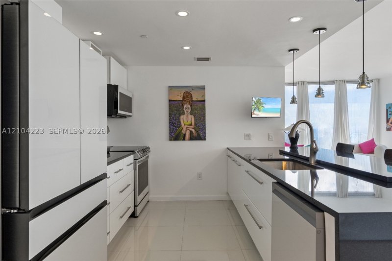Condo for sale at Icon Brickell Tower II 3401