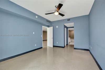 Aluguel de apartamento no The Plaza Tower II 1106