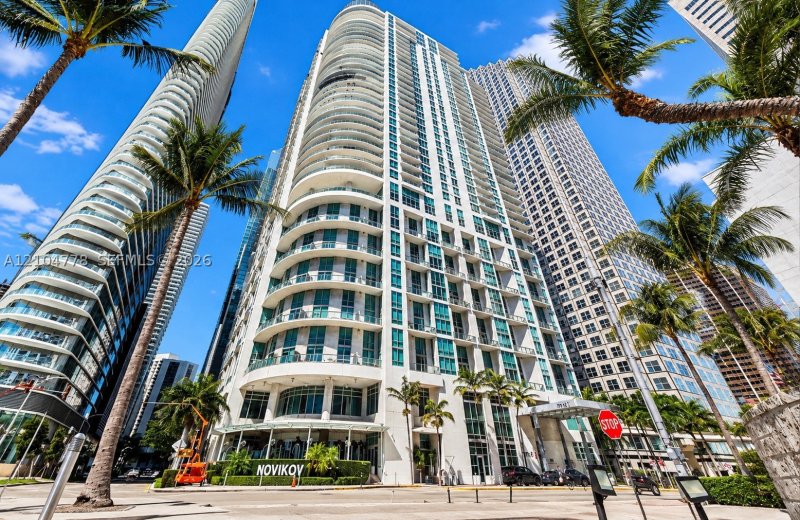 Aluguel de apartamento no Aston Martin Residences T-2407