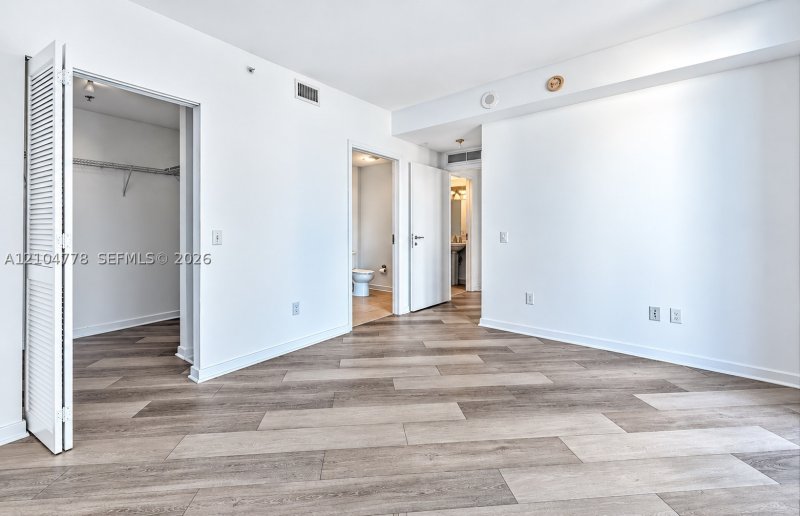 Aluguel de apartamento no Aston Martin Residences T-2407