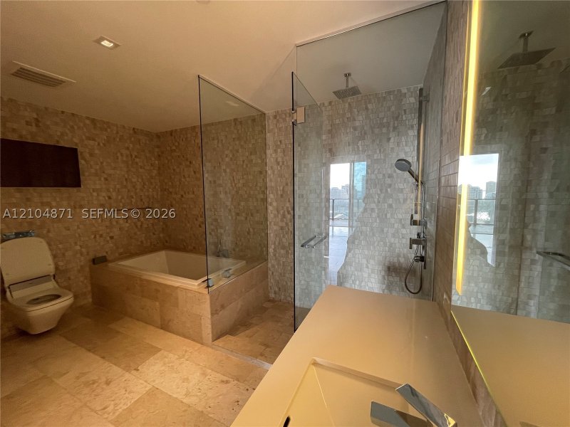 Apartment for rent at Brickell City Centre Reach 909