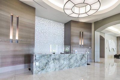 Comprar apartamento en Peninsula II 1505