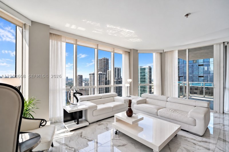 Comprar apartamento no Vizcayne Everglades On The Bay 4308