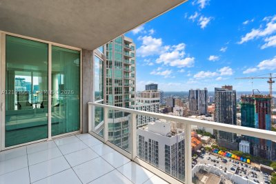 Comprar apartamento no Vizcayne Everglades On The Bay 4308