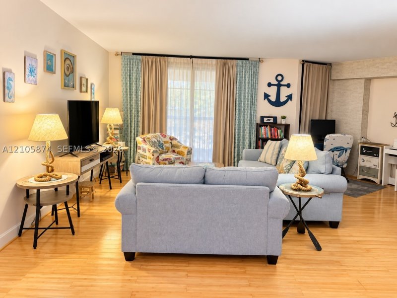 Condo for sale at Parc Central East 1103