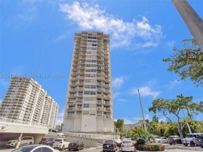 Comprar apartamento en Del Prado Aventura 1904