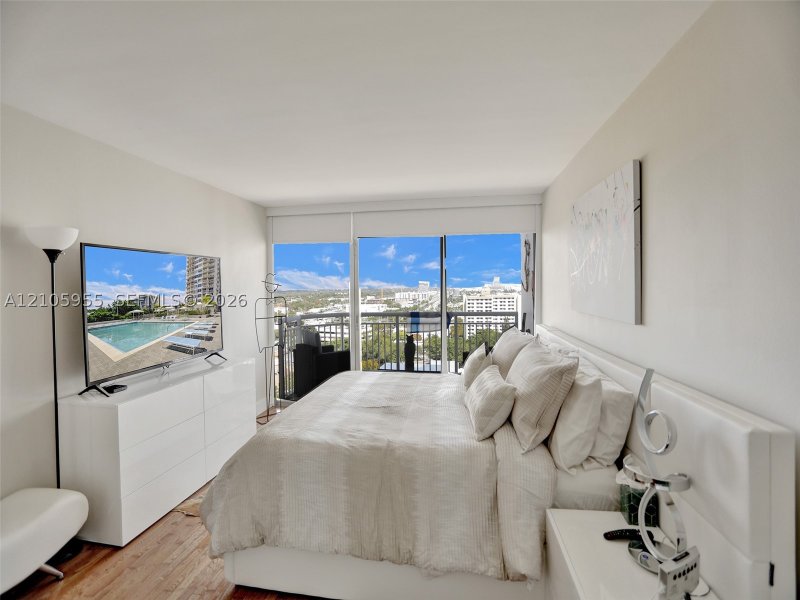 Comprar apartamento en Del Prado Aventura 1904