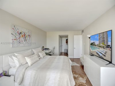 Comprar apartamento en Del Prado Aventura 1904