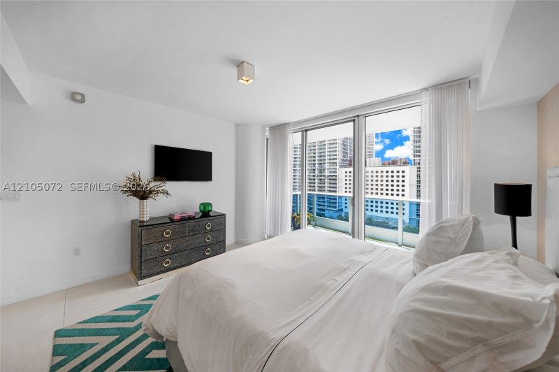 Condo for sale at Epic Miami 904