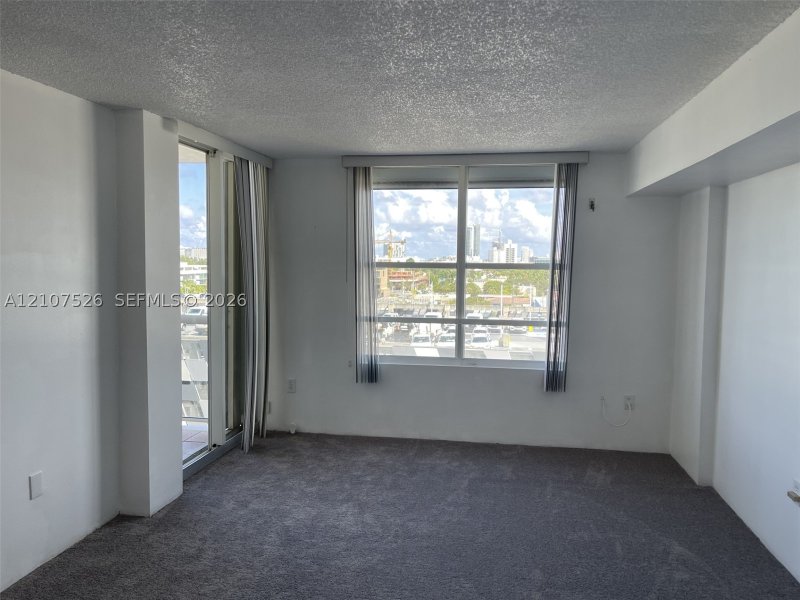 Aluguel de apartamento no Sunset Harbour South 905
