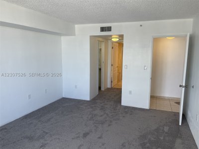 Aluguel de apartamento no Sunset Harbour South 905