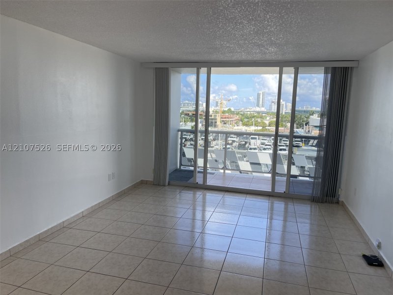 Aluguel de apartamento no Sunset Harbour South 905