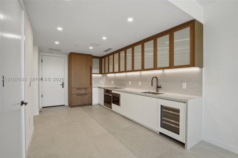 Condo for sale at 2200 Brickell 317