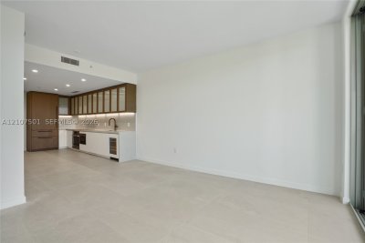 Comprar apartamento en 2200 Brickell 317