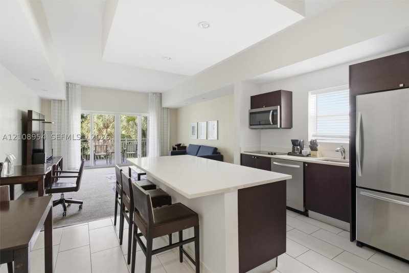 Condo for sale at The Blue Doral 816