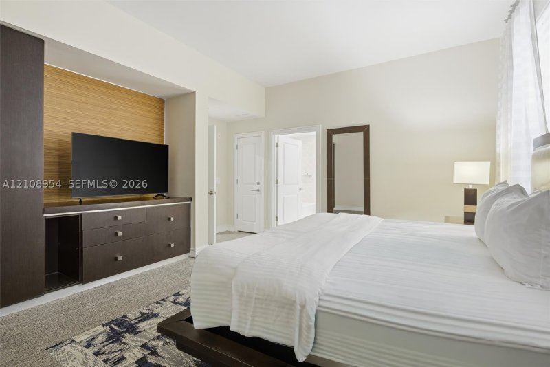 Condo for sale at The Blue Doral 816