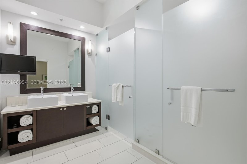 Condo for sale at The Blue Doral 816