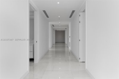 Comprar apartamento en Aston Martin Residences 4901E