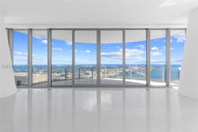 Comprar apartamento en Aston Martin Residences 4901E