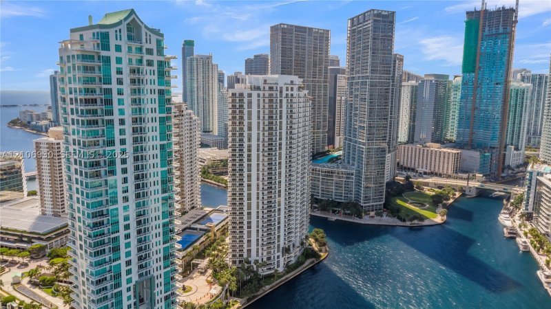 Condo for sale at Carbonell 1103