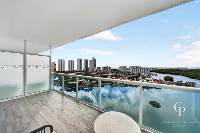 Condo for sale at 400 Sunny Isles 1904