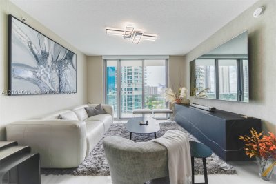 Parque Towers at St. Tropez Apt #4-906