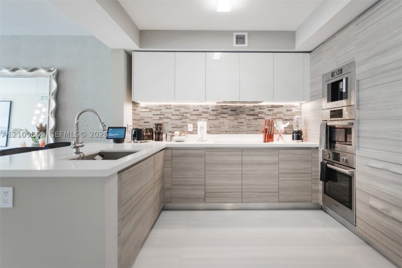 Condo for sale at Parque Towers at St. Tropez 4-906