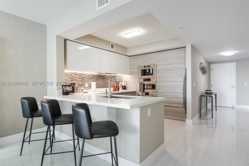 Condo for sale at Parque Towers at St. Tropez 4-906
