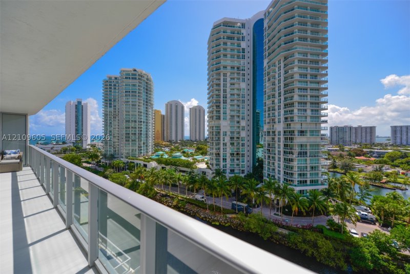 Condo for sale at Parque Towers at St. Tropez 4-906