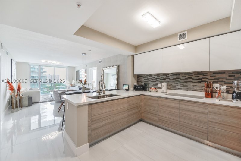 Condo for sale at Parque Towers at St. Tropez 4-906