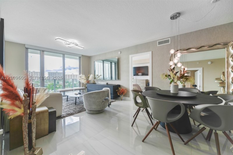 Condo for sale at Parque Towers at St. Tropez 4-906