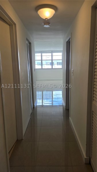 Comprar apartamento no Four Ambassadors 2006