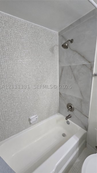 Comprar apartamento no Four Ambassadors 2006