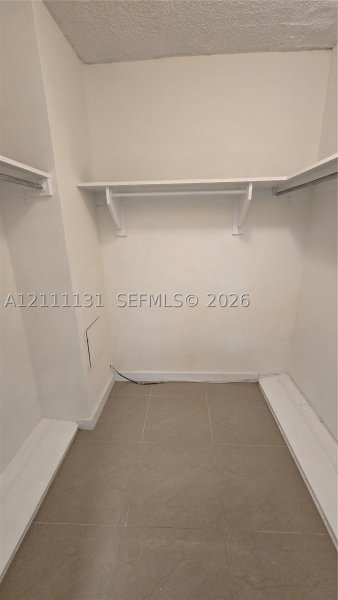 Comprar apartamento no Four Ambassadors 2006