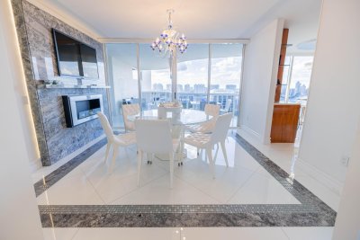 Comprar apartamento en The Pinnacle 2305
