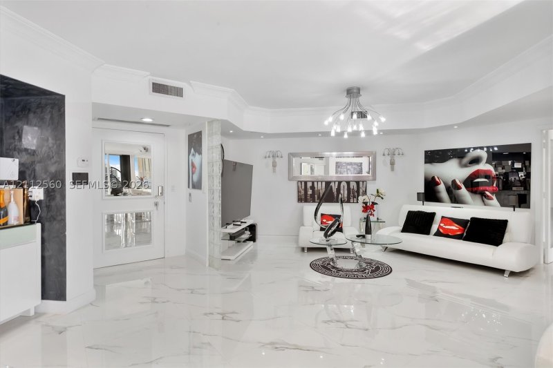 Condo for sale at 4000 Williams Island 701