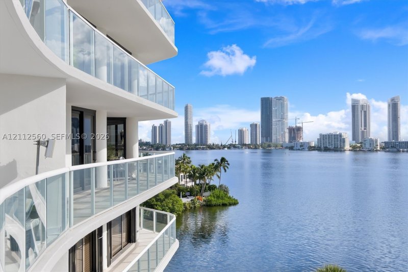 Condo for sale at 4000 Williams Island 701