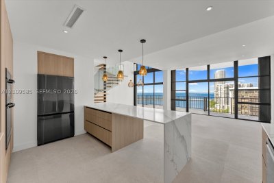 Comprar apartamento en Brickell Place III APHVII