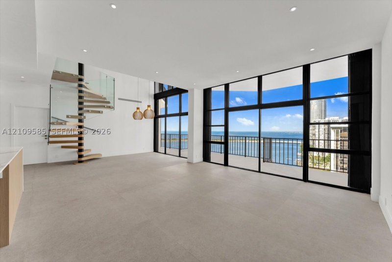 Comprar apartamento en Brickell Place III APHVII