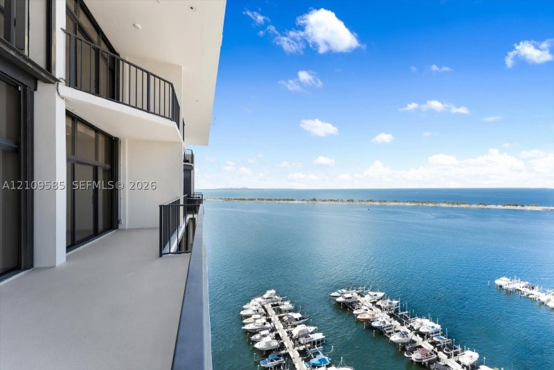 Comprar apartamento en Brickell Place III APHVII
