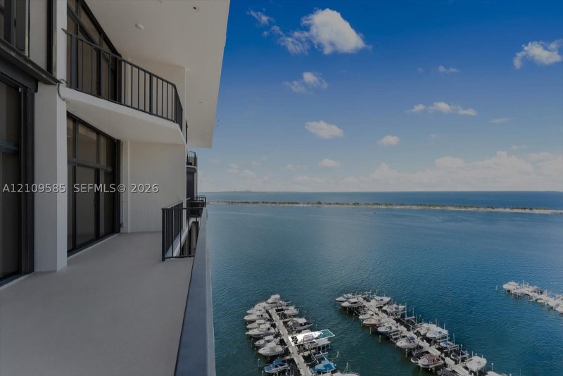 Comprar apartamento en Brickell Place III APHVII