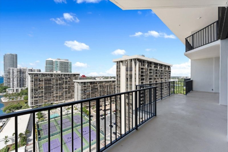 Comprar apartamento en Brickell Place III APHVII